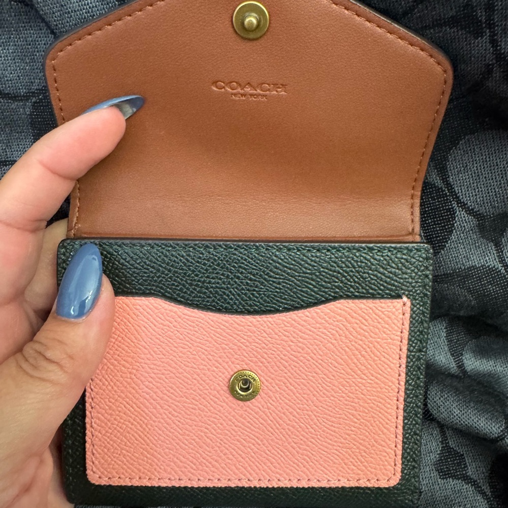 Coach hunter green and Pink Women's Wallet with gold hardware - Picture 4 of 7